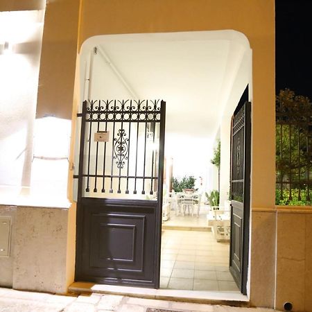 Campi Salentina B&B Viro المظهر الخارجي الصورة