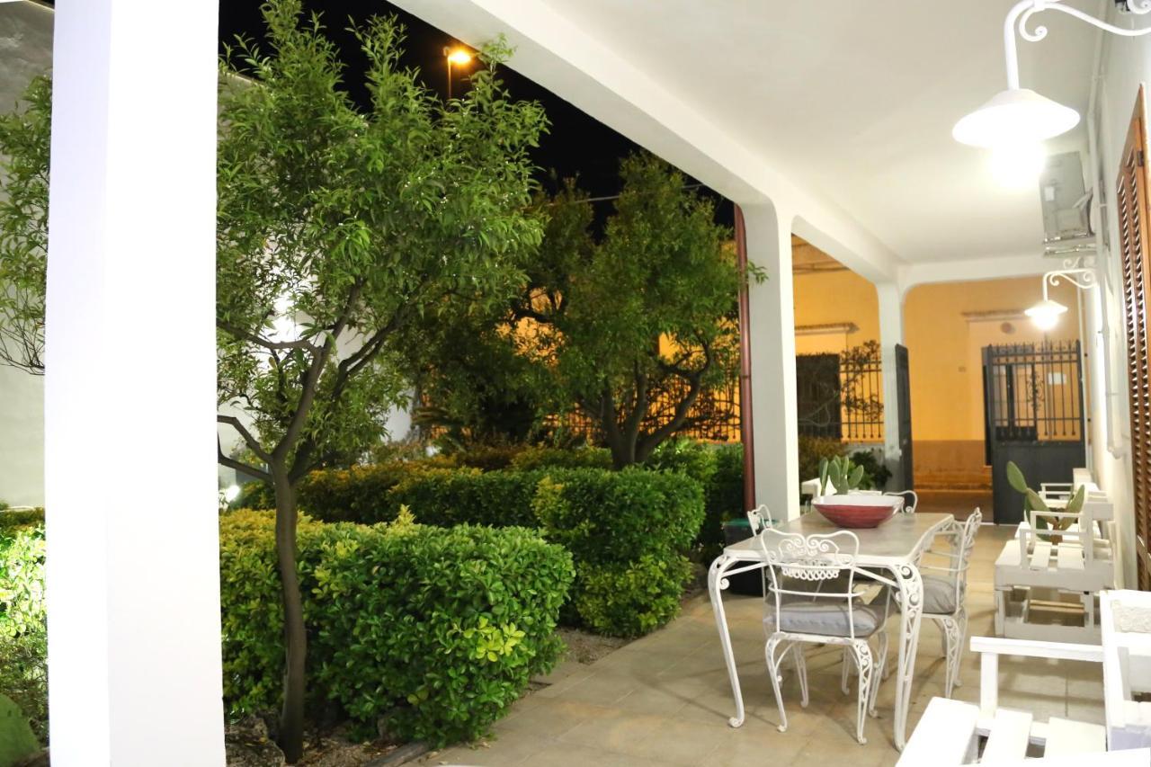 Campi Salentina B&B Viro المظهر الخارجي الصورة