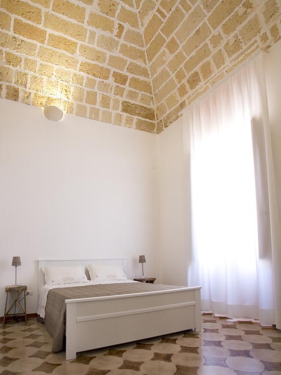 Campi Salentina B&B Viro الغرفة الصورة
