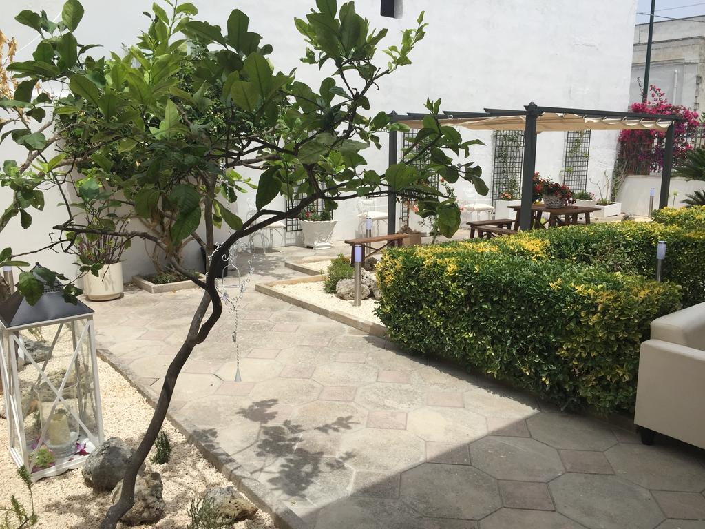 Campi Salentina B&B Viro المظهر الخارجي الصورة